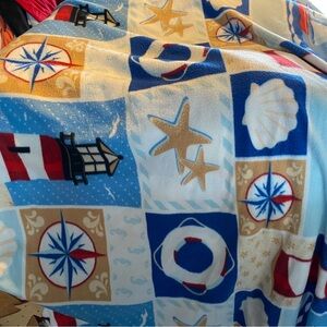 Lightweight nautical blanket with shams